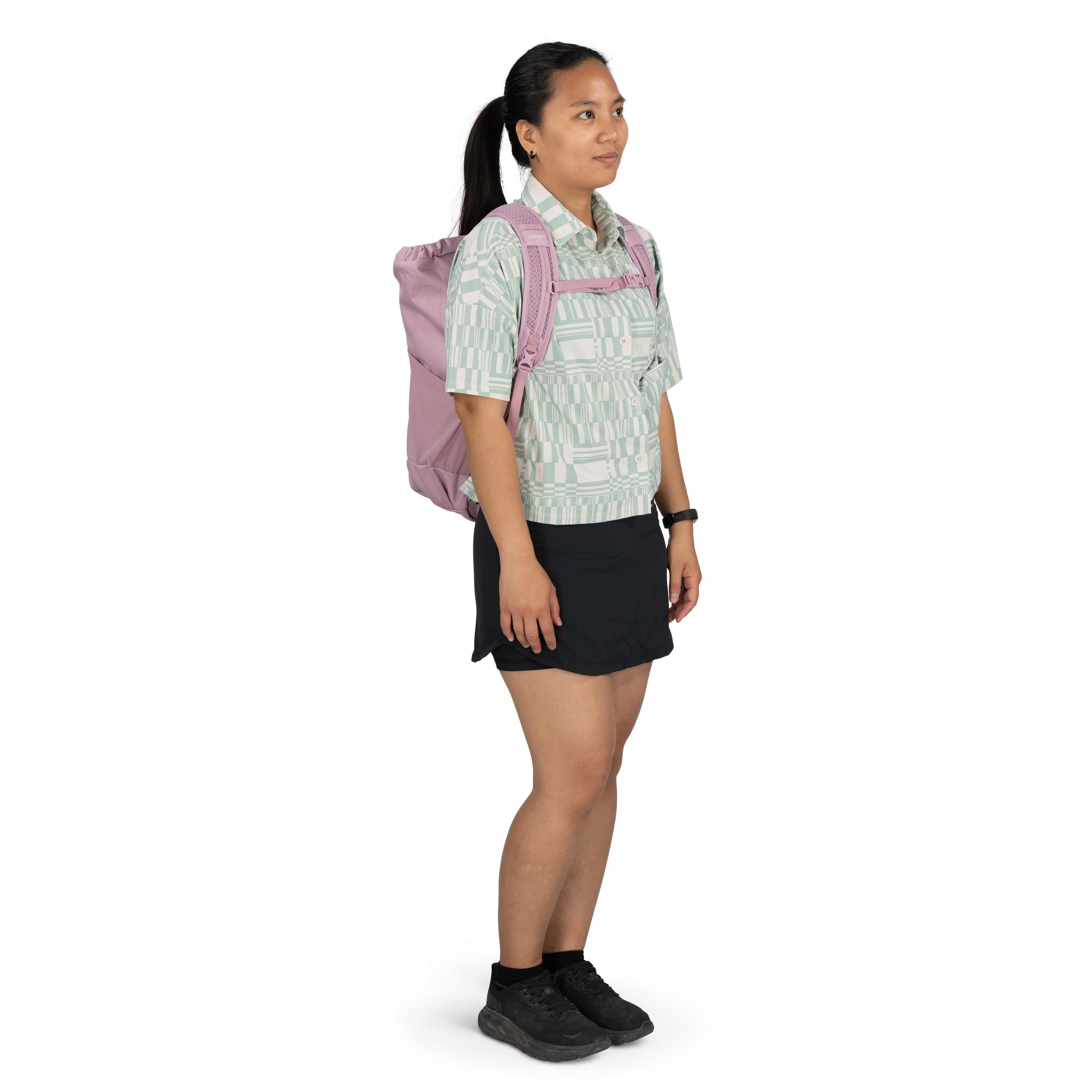 Osprey Daylite Tote Pack 20L in Iris Pink — lifestyle