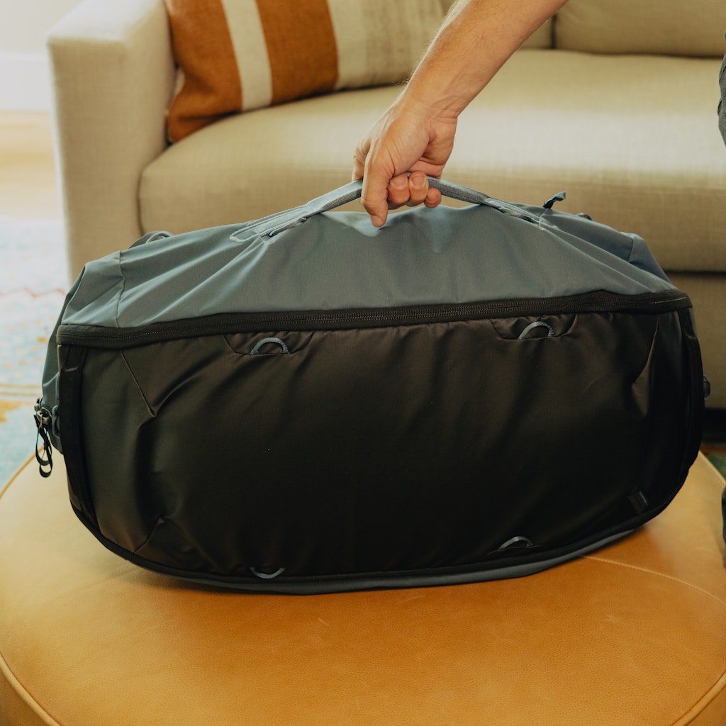Peak Design Travel Duffelpack 65L in Ocean — detail view 2 # color_Ocean