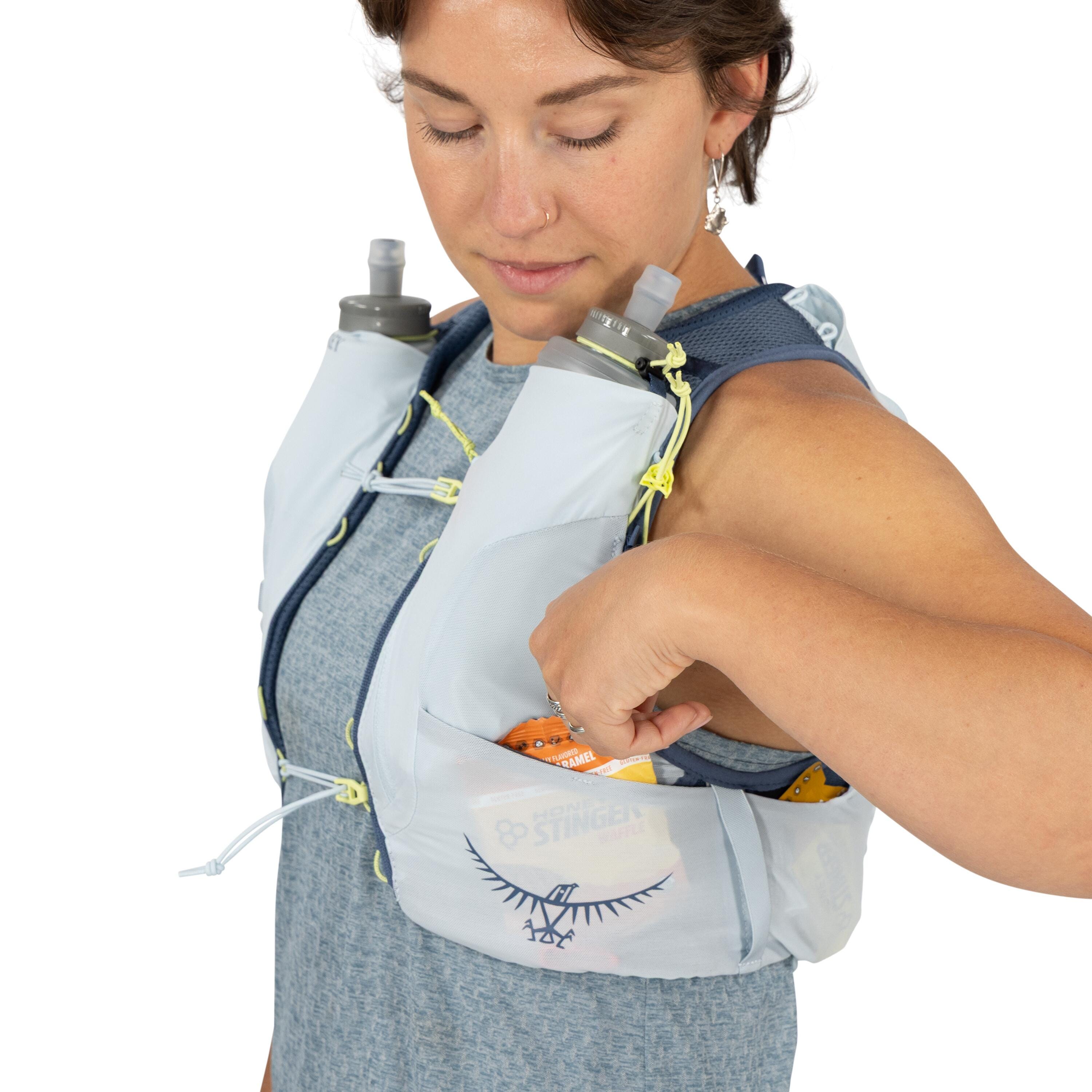 Osprey Dyna 1.5 Run Hydration Vest 1.5L in Dawn Blue — detail view 3