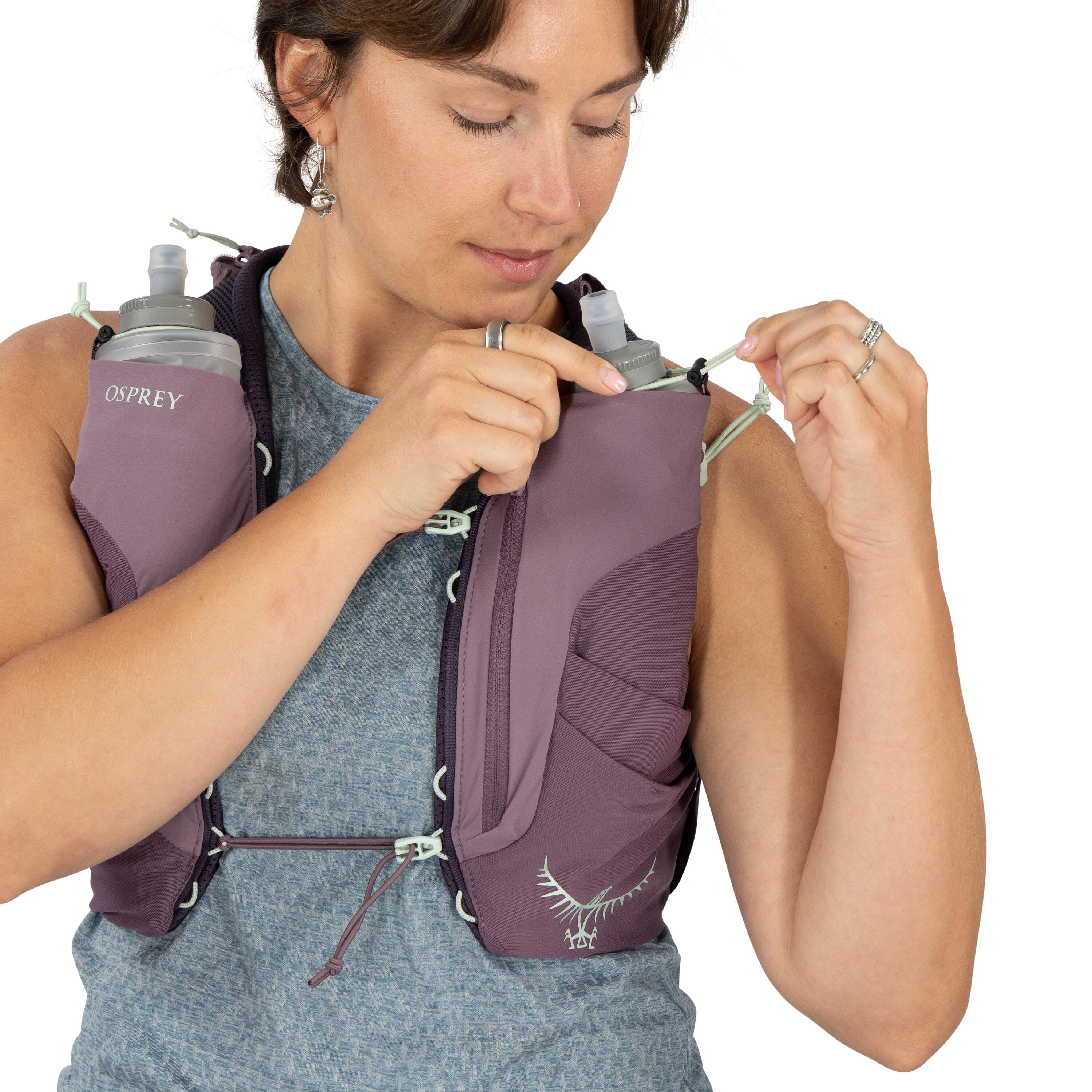 Osprey Dyna 6 Run Hydration Vest 6L in Purple Dusk — detail view