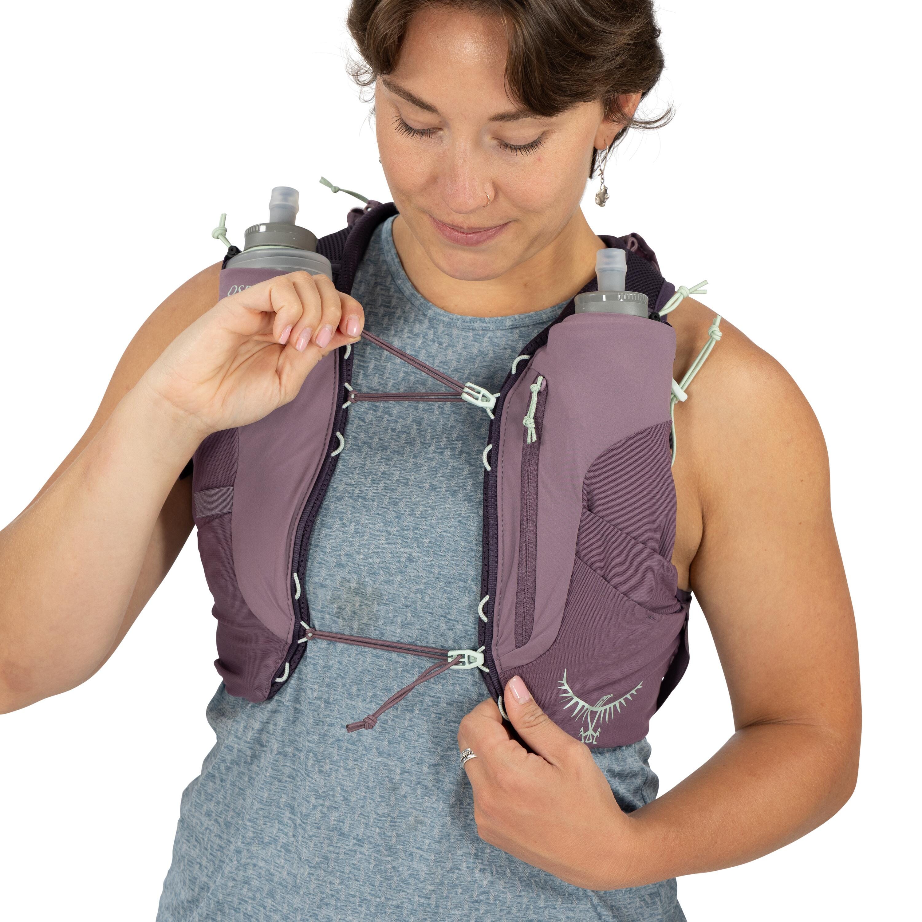 Osprey Dyna 6 Run Hydration Vest 6L in Purple Dusk — detail view 2