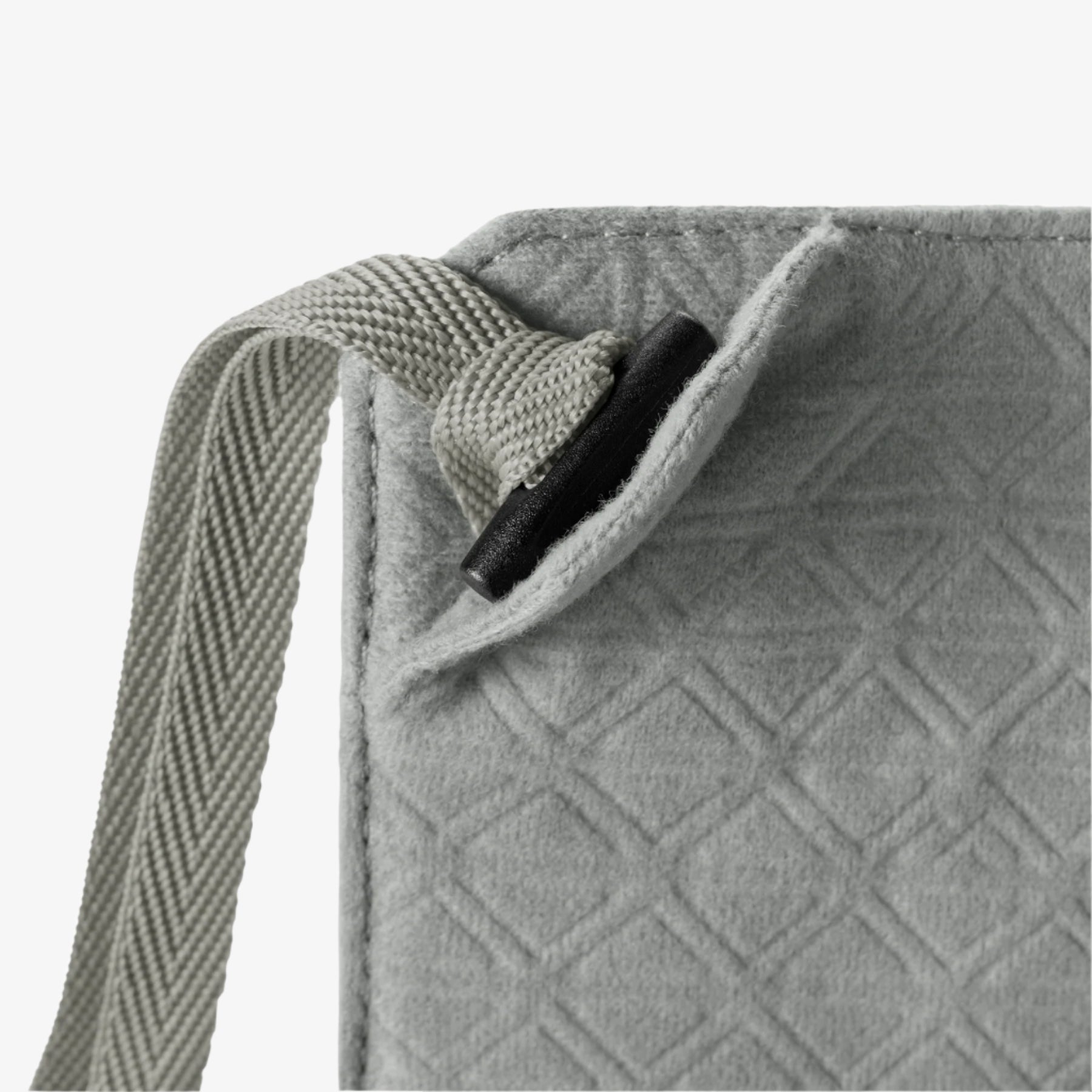 Eagle Creek Undercover RFID Neck Wallet in Storm Grey — interior view