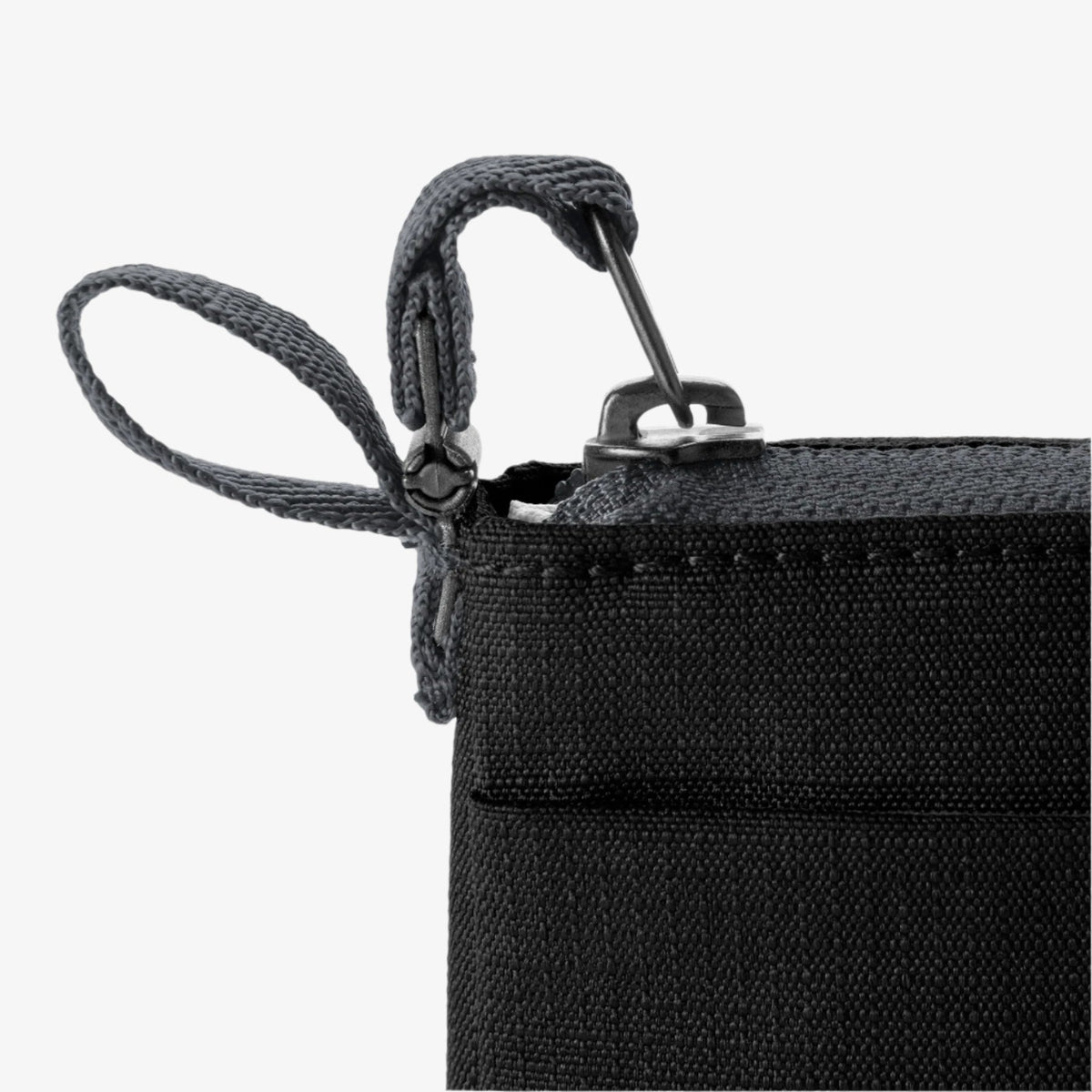 Eagle Creek Stash RFID Zip Wallet in Black — angle view 4 # color_Black