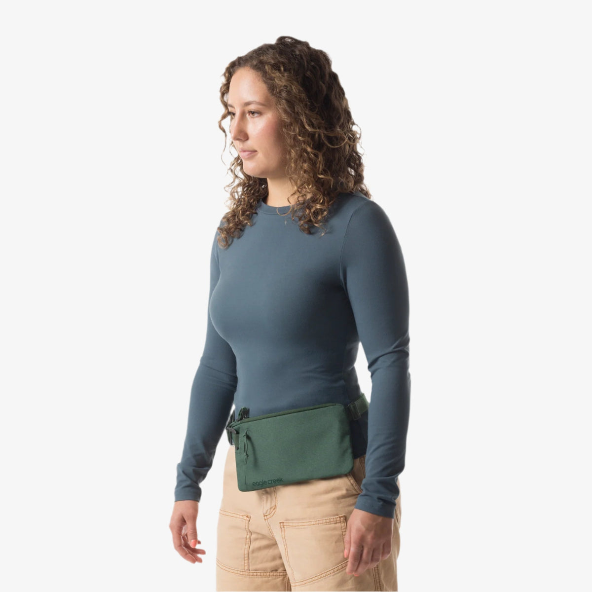 Eagle Creek Stash RFID Sling Bag in Grass Green — detail view 2 # color_Grass Green