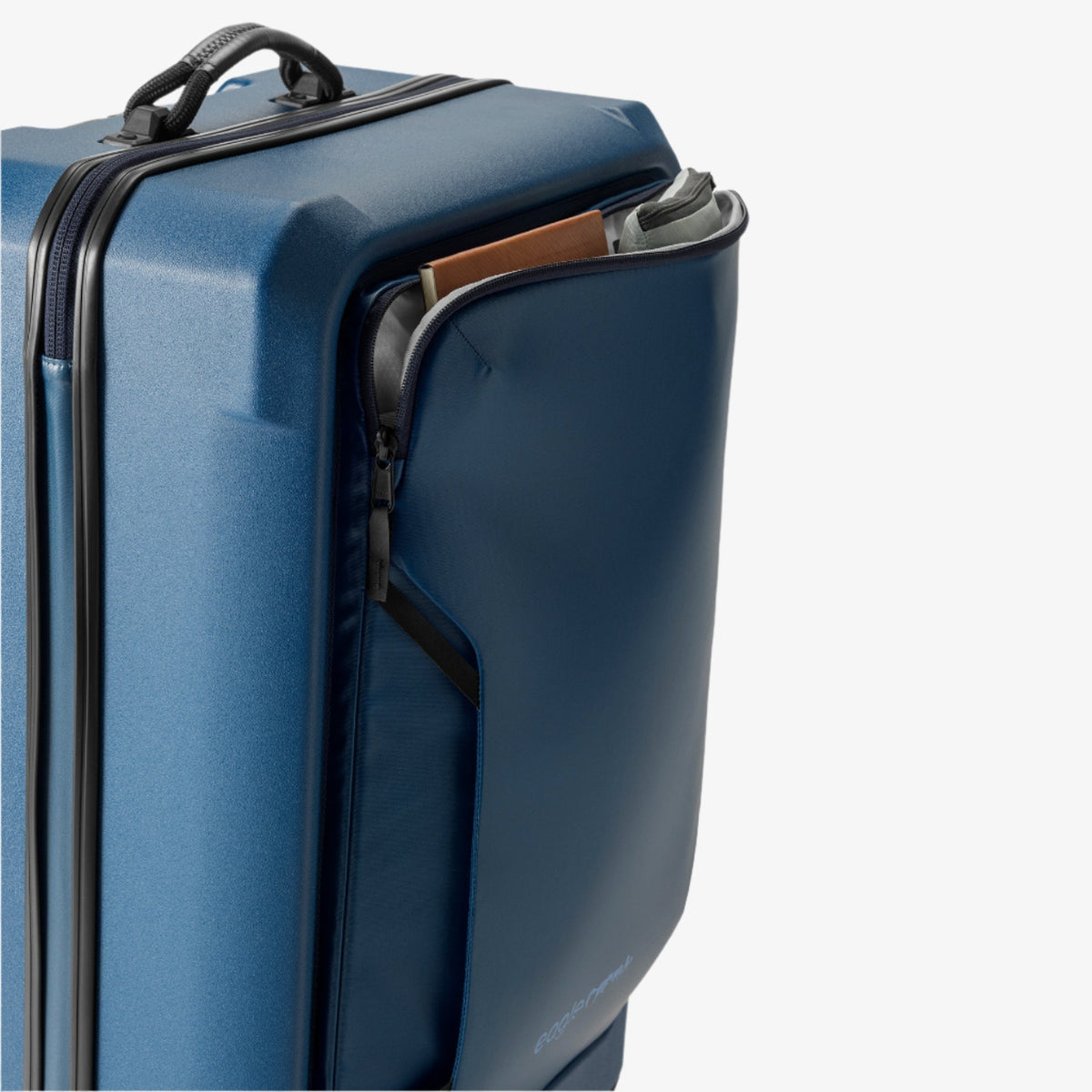 Eagle Creek Tarmac 29"/95L Luggage in Blue Jay — interior view # color_Blue Jay