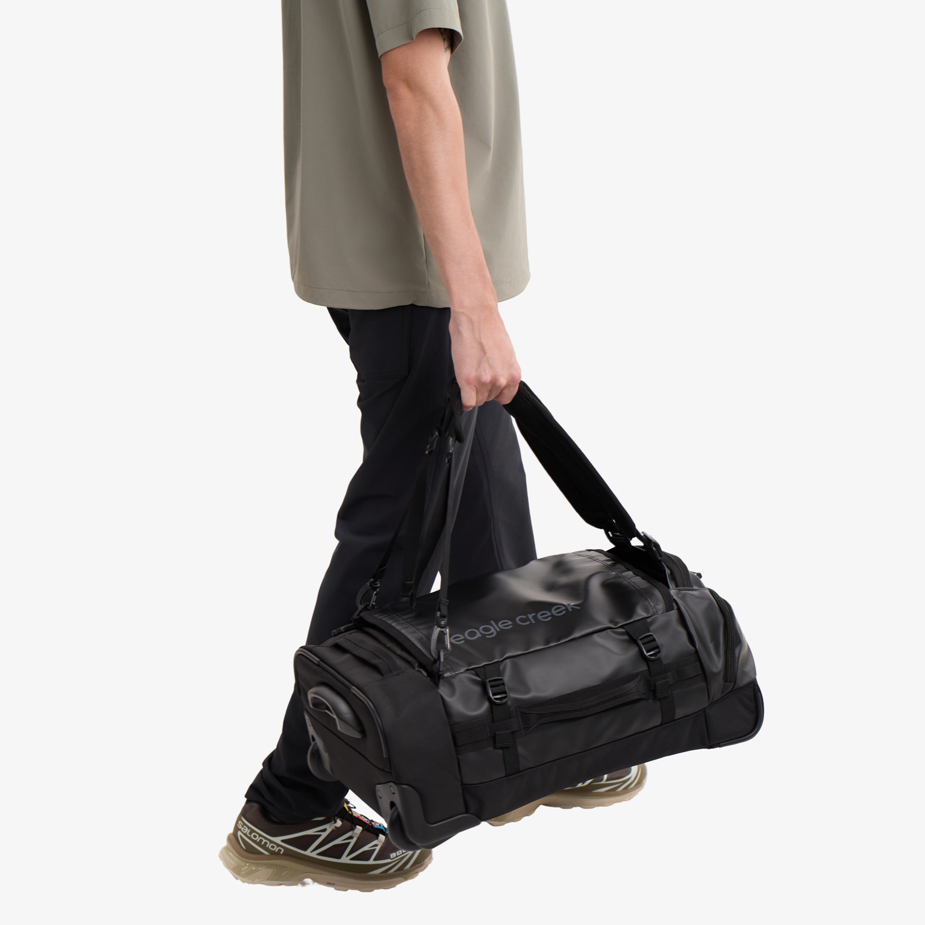 Eagle Creek Cargo Hauler XT 21.5"/32L Wheeled International Carry-On Duffel in Black — detail view 3