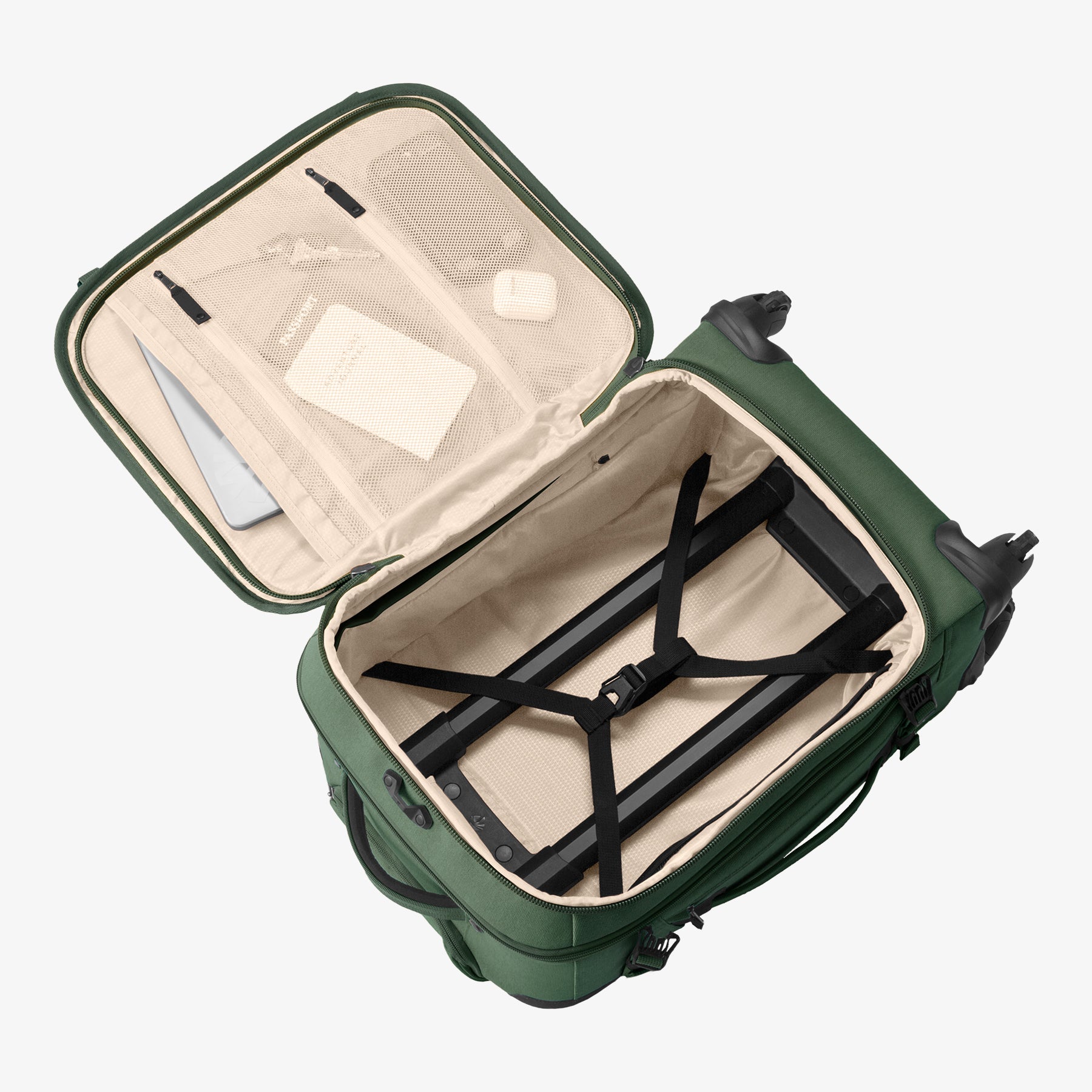 Eagle Creek Gear Warrior XE 4-Wheel 23"/45L Carry-On Luggage in Jungle Green — detail view 3