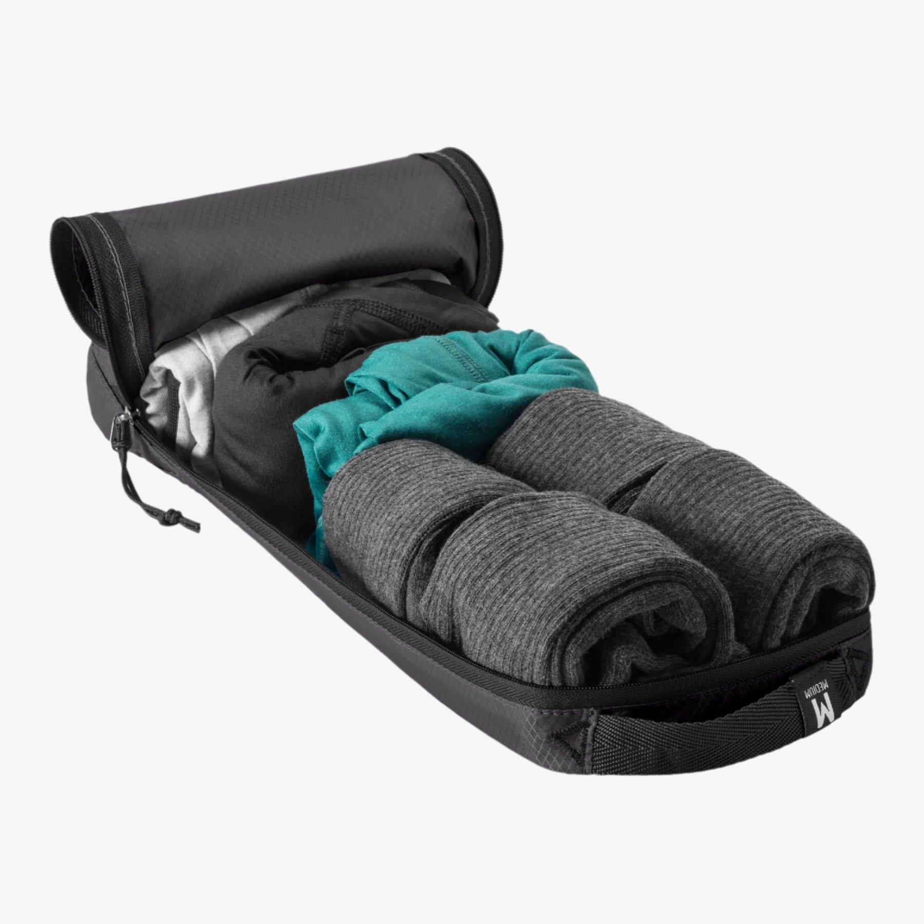 Eagle Creek Pack-It Isolate Slim Packing Cube Set in Black — angle view 4
