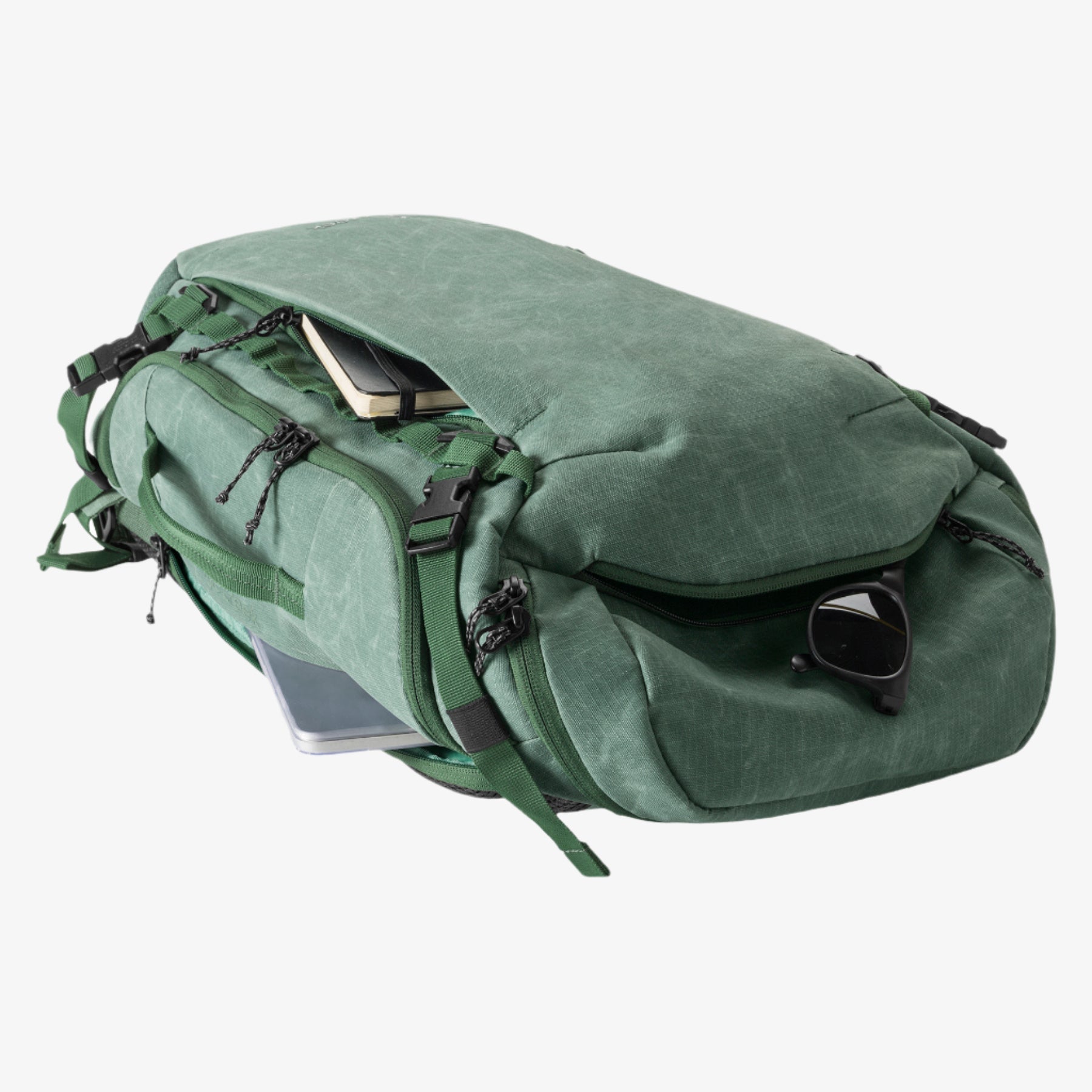 Eagle Creek Explore Backpack 26L in Grass Green — interior view