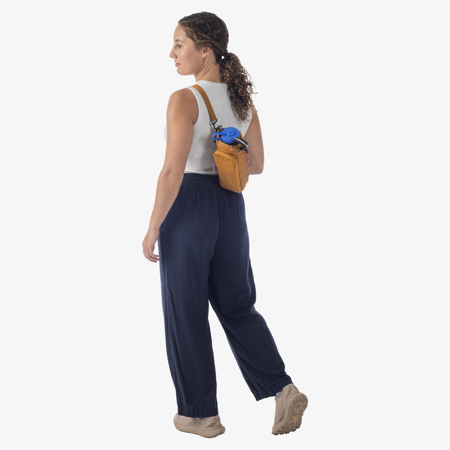 Eagle Creek Ranger Water Bottle Sling in Iron Orange — detail view 3