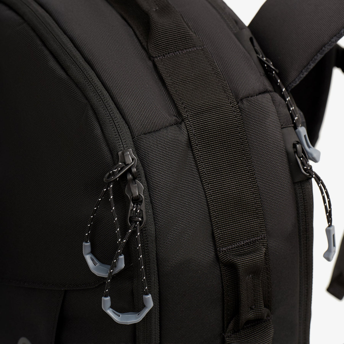 Eagle Creek Tour Lite Travel Pack 38L in Black — interior view # color_Black
