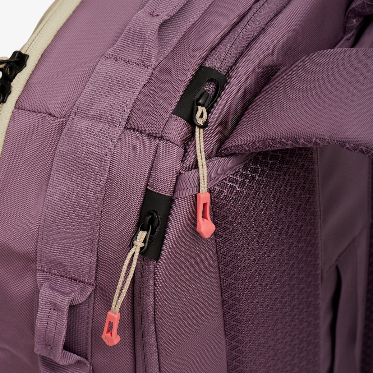 Eagle Creek Tour Lite Travel Pack 38L in Desert Violet — interior view # color_Desert Violet