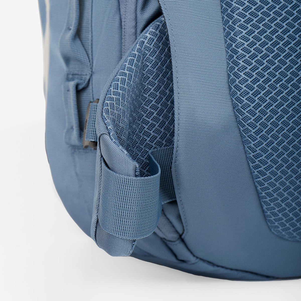 Eagle Creek Tour Lite Travel Pack 38L in Shadow Blue — detail view 3 # color_Shadow Blue