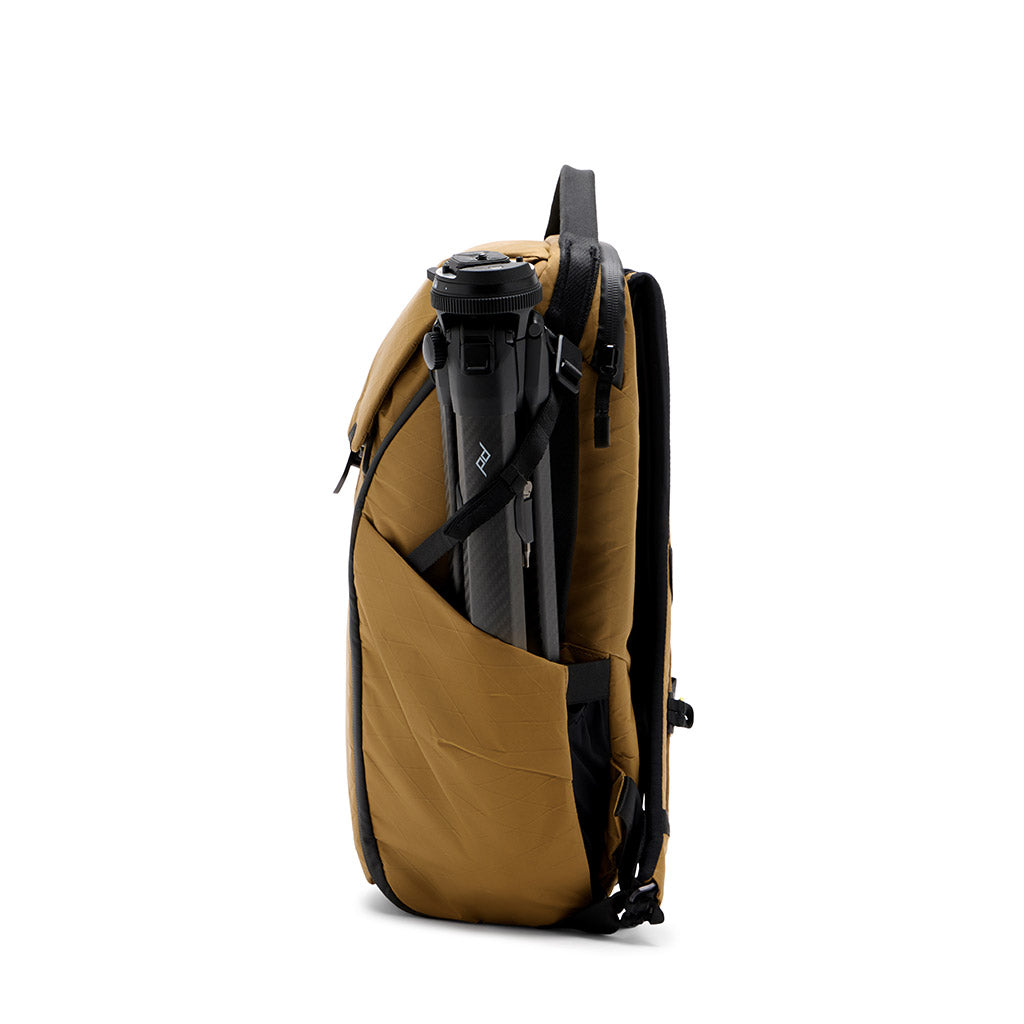 Peak Design Everyday Backpack 20L - Coyote back