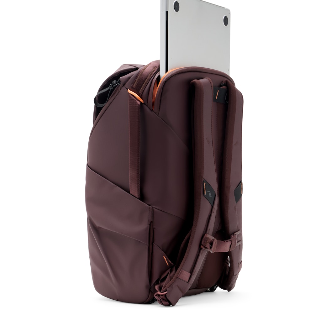 Peak Design Everyday Backpack 20L in Eclipse — side view