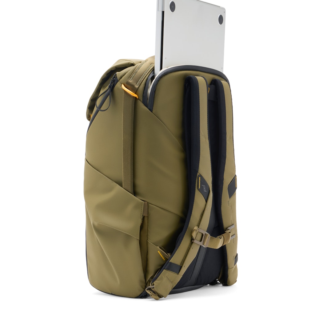 Peak Design Everyday Backpack 20L in Kelp — side view