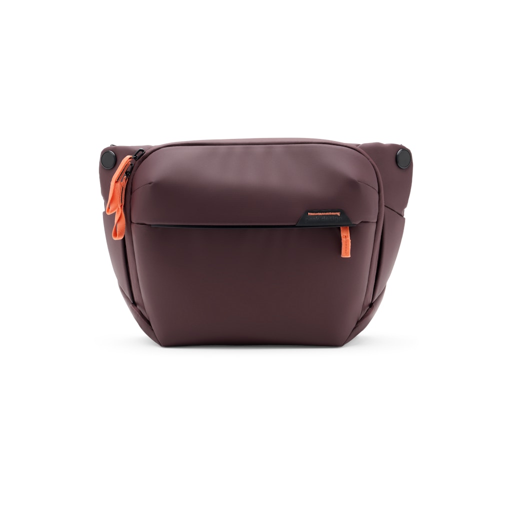Peak Design Everyday Sling 6L in Eclipse — front view # color_Eclipse