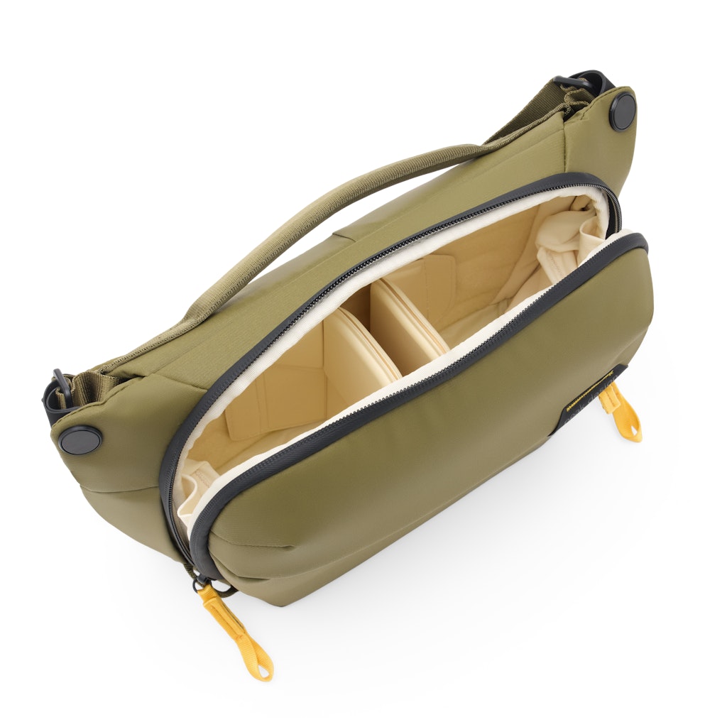 Peak Design Everyday Sling 6L in Kelp — interior view