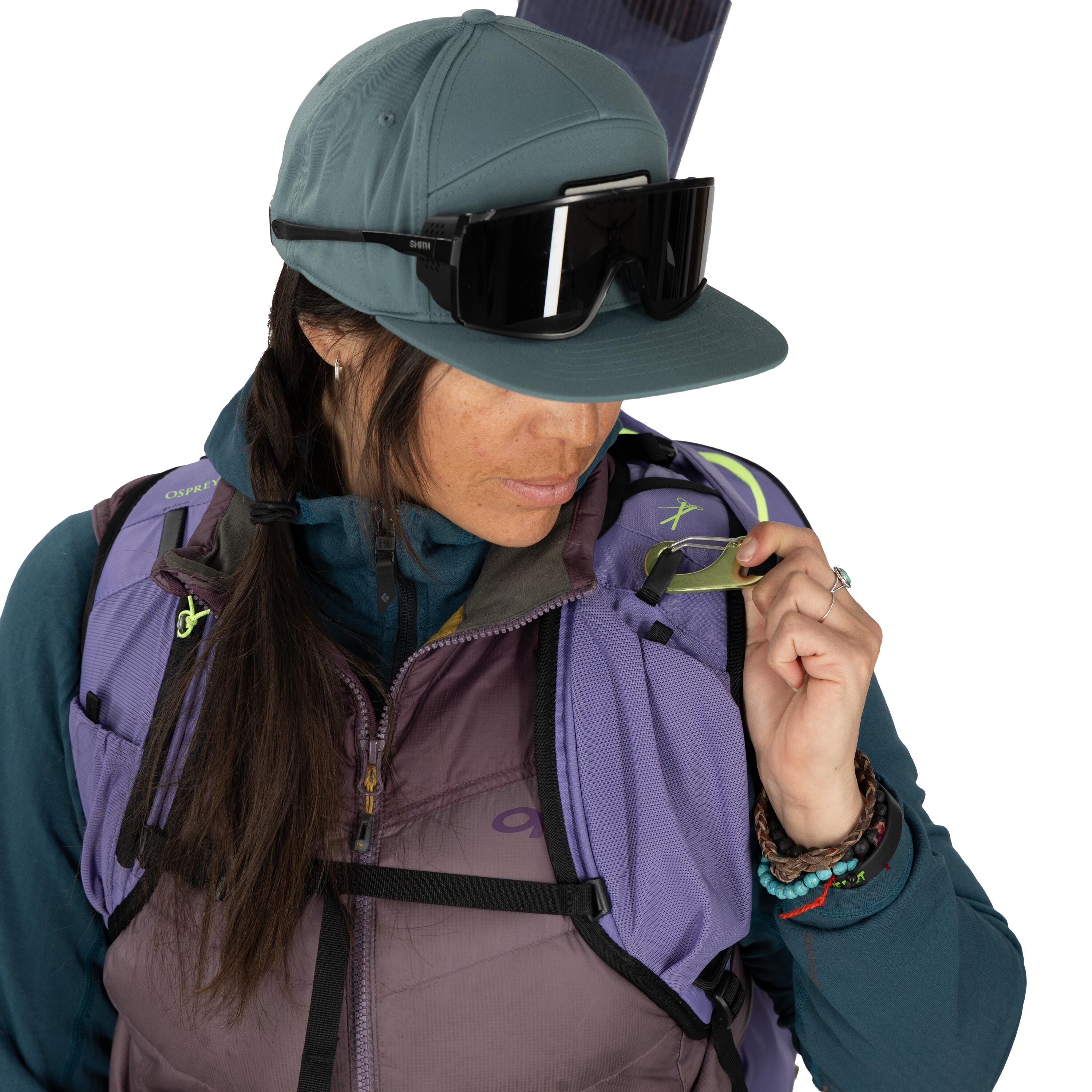 Osprey Firn 18 Ski & Snowboard Backpack 18L in Euphoria Purple — detail view 3