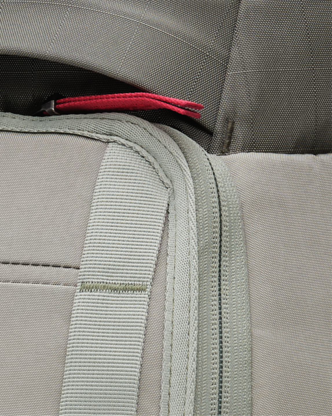 Db Journey Hugger Backpack 20L in Basil Green — detail view # color_Basil Green