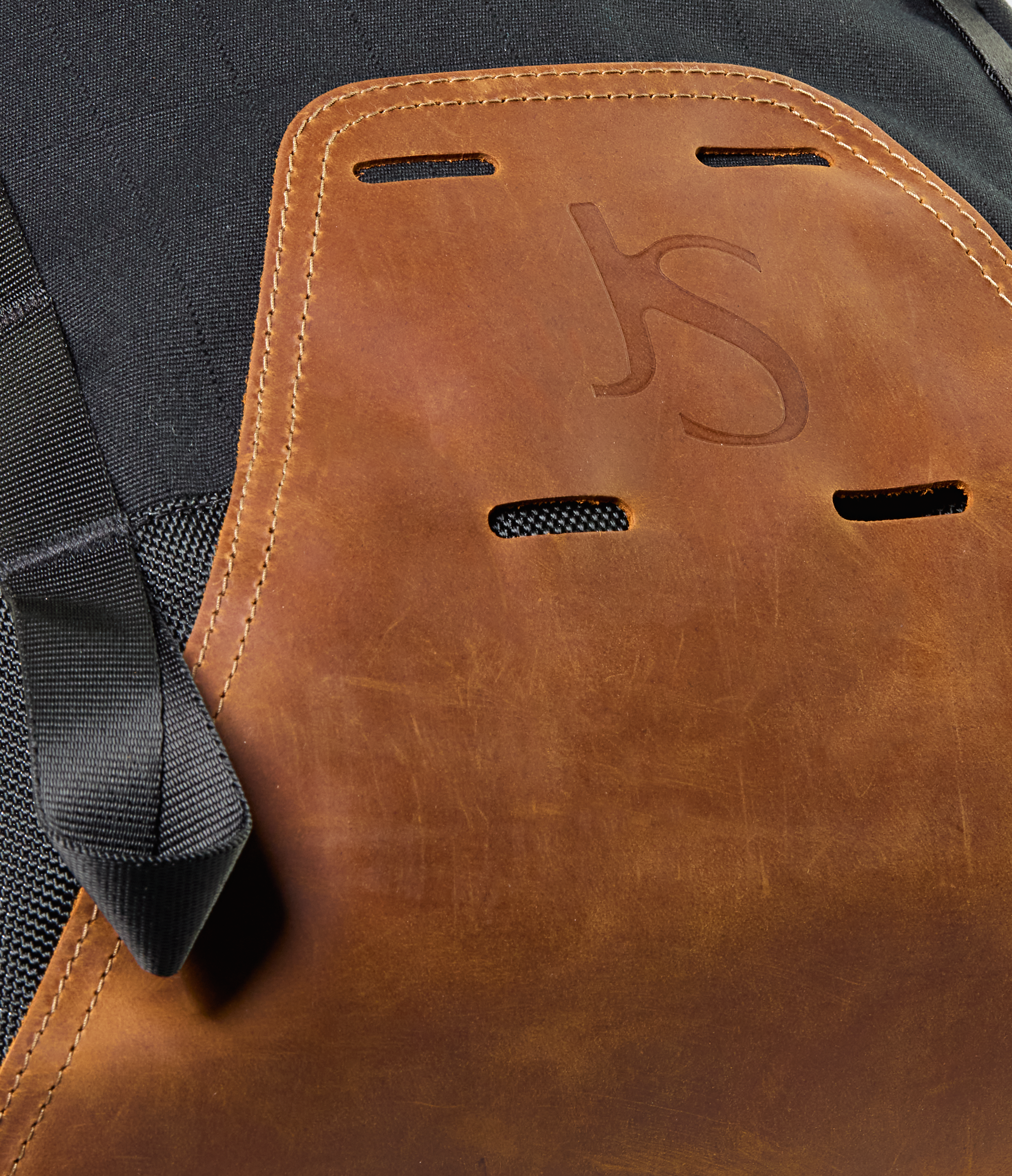 JanSport Pitstop Daypack in Black — detail view 4