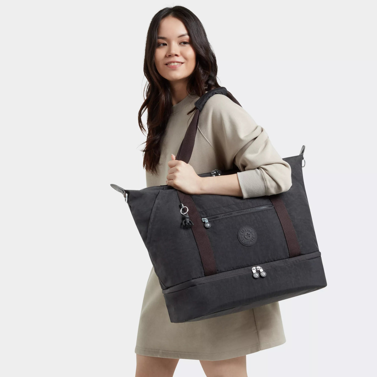 Kipling Art M Weekender in Black Noir — lifestyle # color_Black Noir