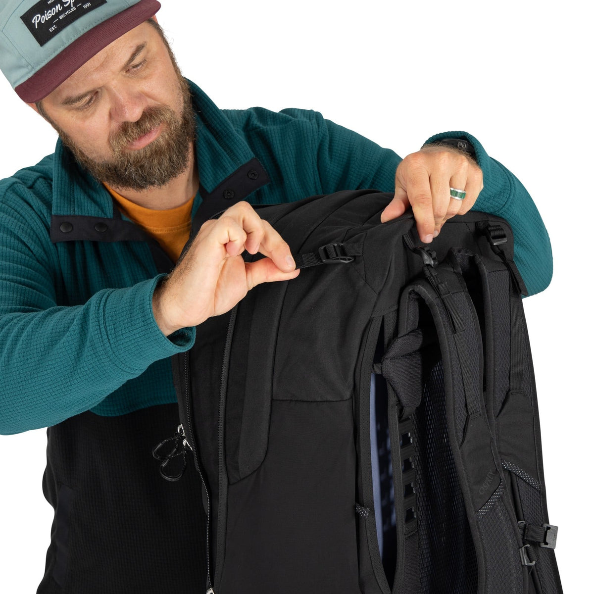 Osprey Metron Airspeed Backpack 34L in Black — detail view 4
