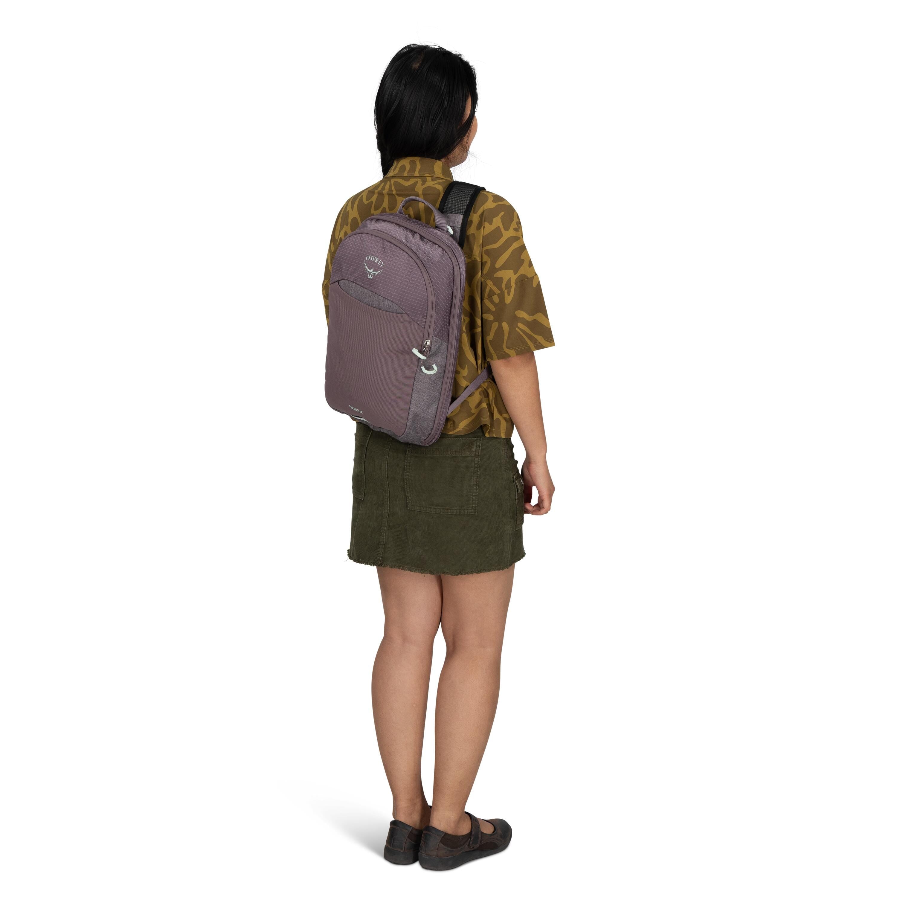 Osprey Nebula Sling 11L in Graphite-Purple Heather — lifestyle 2