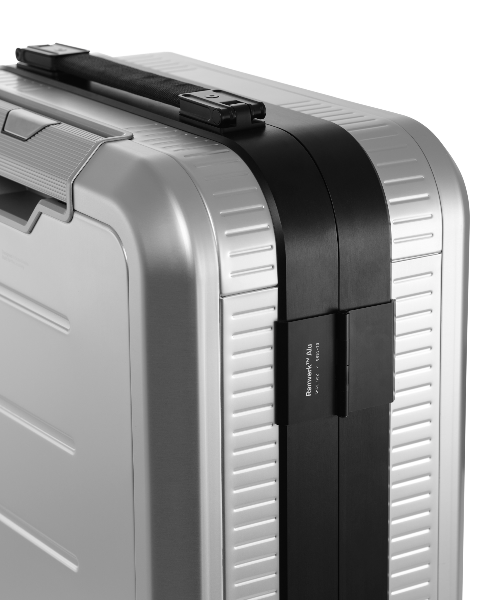 Db Journey Ramverk Alu Carry-on in Silver — detail view # color_Silver