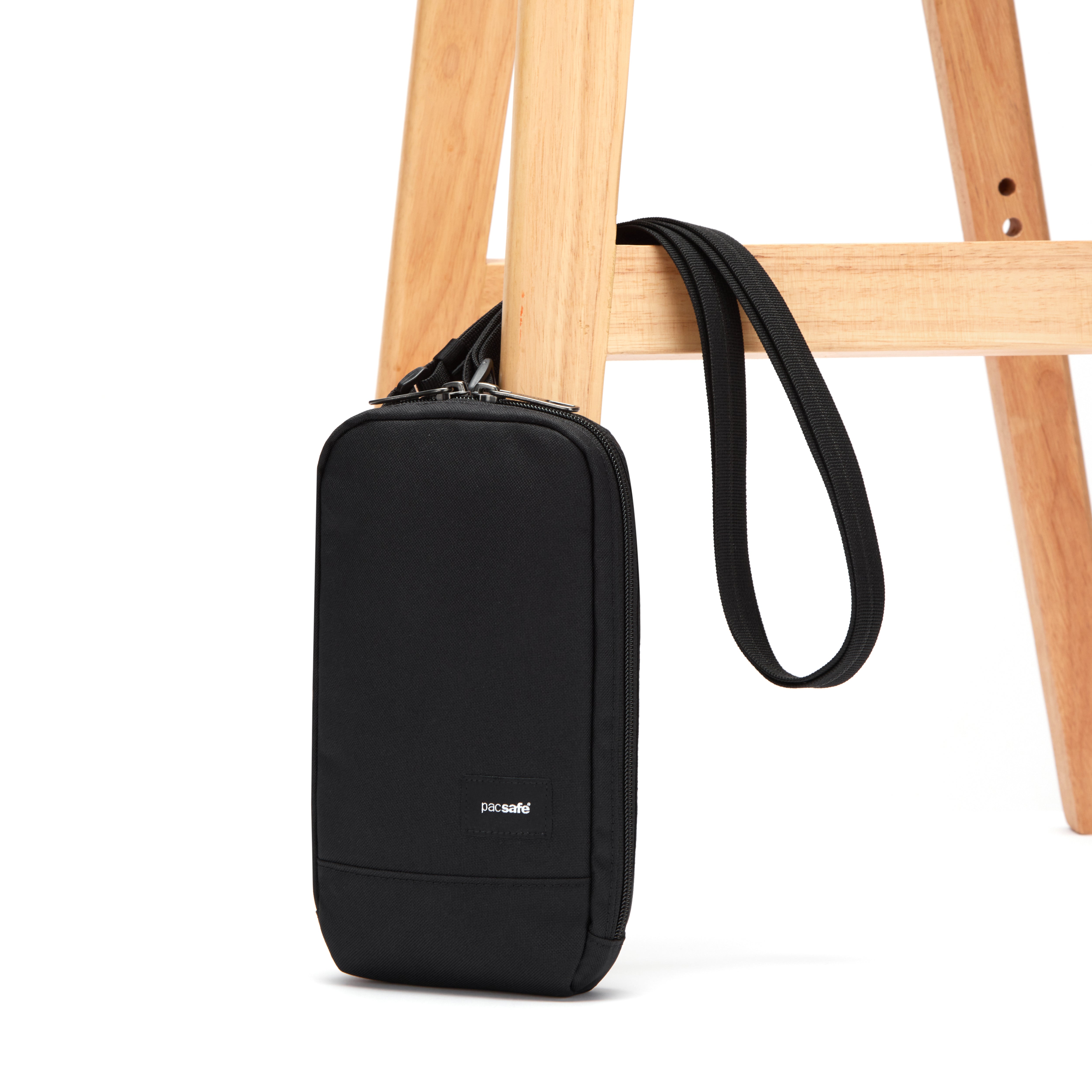 Pacsafe RFIDsafe™ RFID Blocking Tech Crossbody - Jet Black