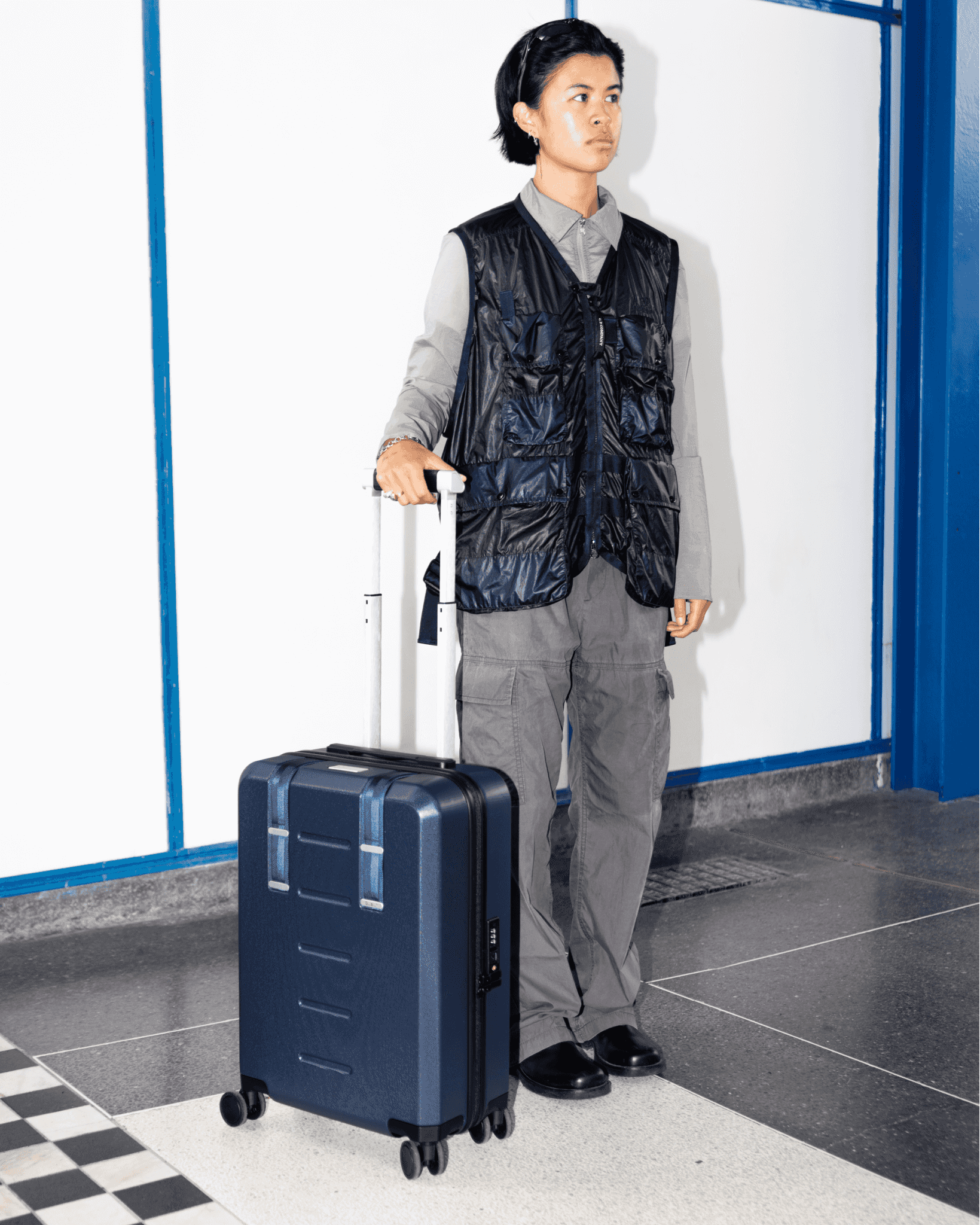 Db Journey Ramverk Carry-on in Blue Hour — lifestyle # color_Blue Hour