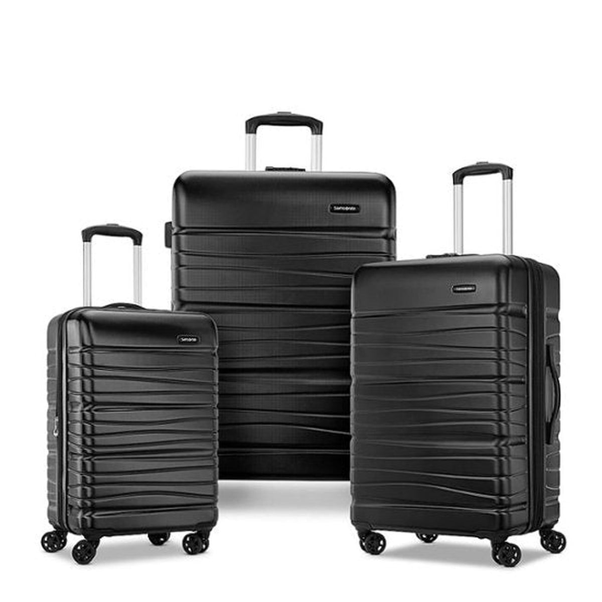 Samsonite Evolve SE Large Hardside Expandable Spinner in Bass Black — angle view 4