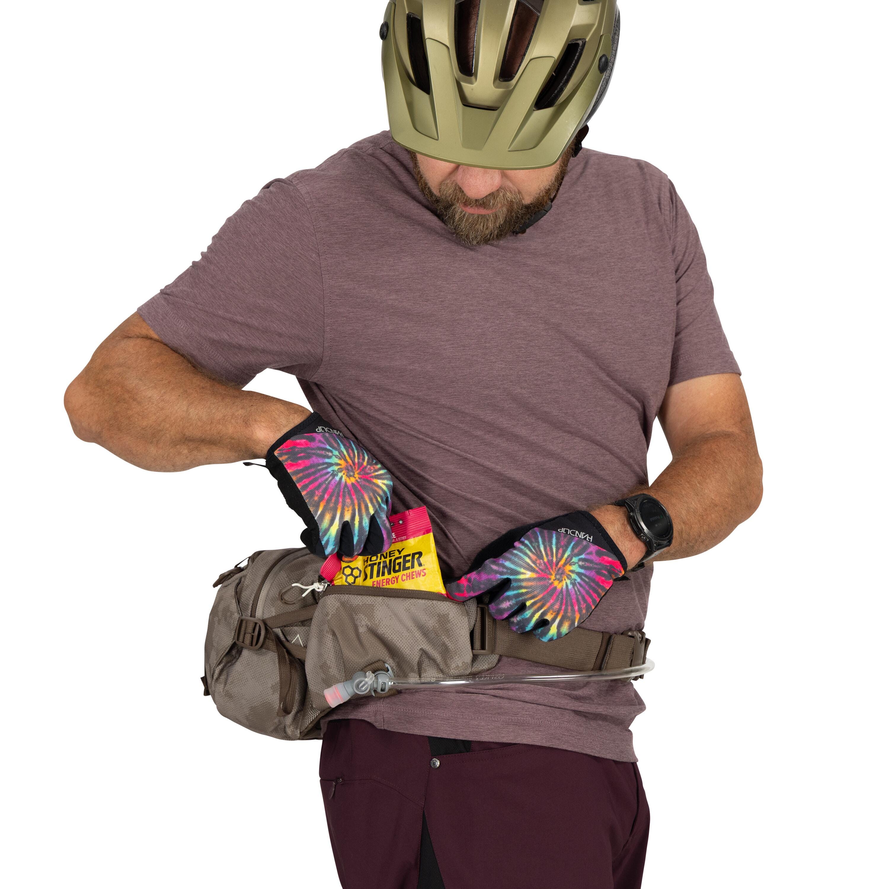 Osprey Seral 7 Bike Hydration Lumbar Pack 7L in Pediment Grey Dust Print — detail view 2