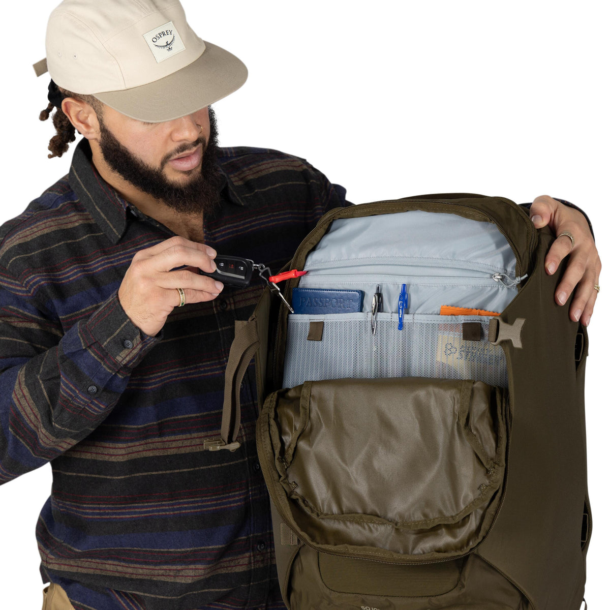 Osprey Sojourn Porter Travel Pack-46L in Moss Green — detail view 6