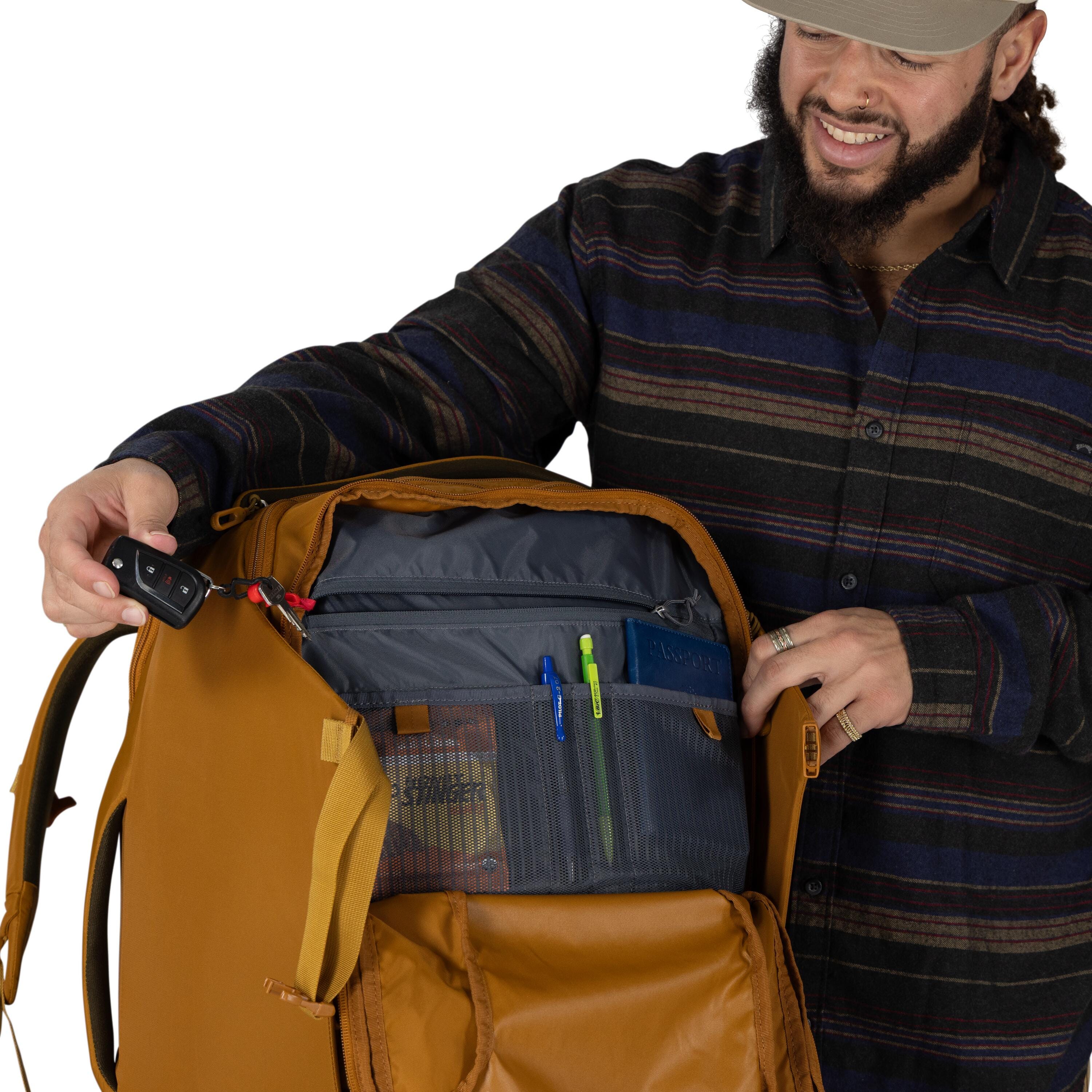 Osprey Sojourn Porter Travel Pack 65L in Barley Brown — detail view 4