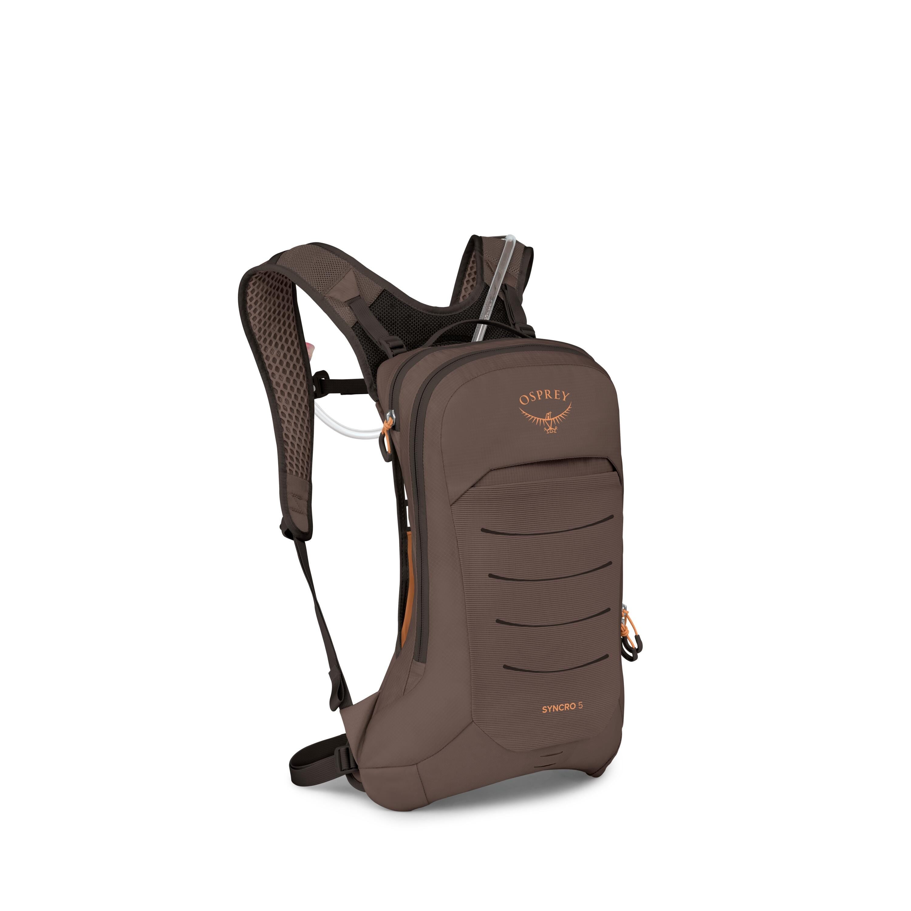 Osprey Syncro 5 Bike Hydration Pack 5L in Truffle Brown — angle view 2