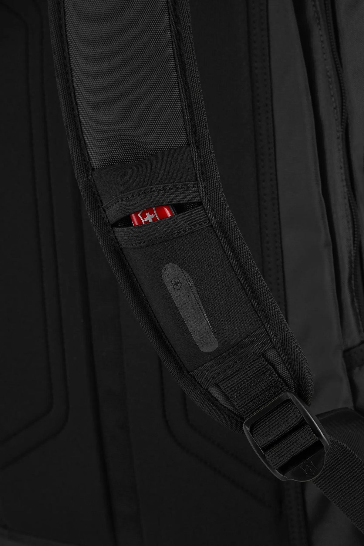 Victorinox Altmont Original Laptop Backpack in Black — detail view
