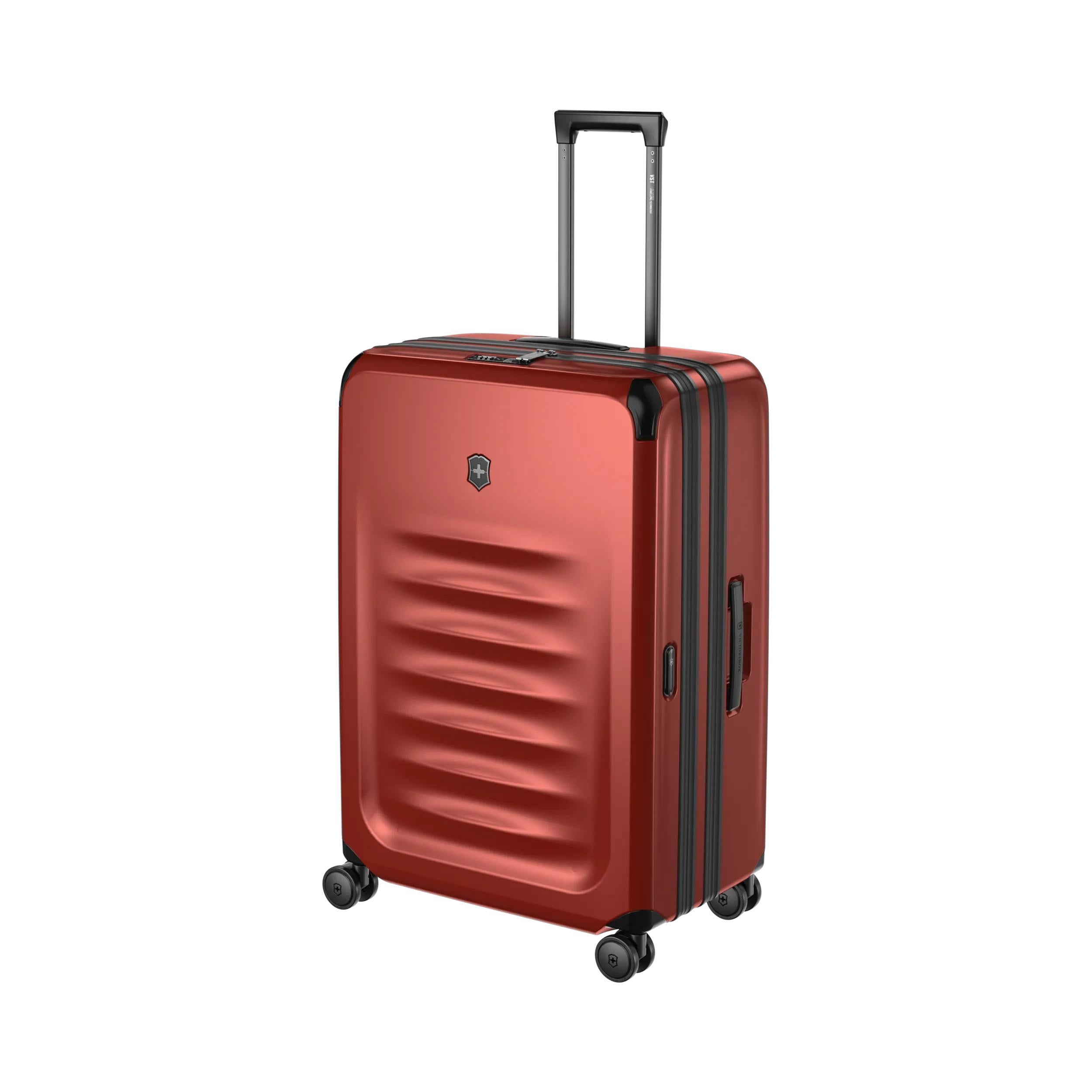 Victorinox Spectra 3.0 Expandable Large Case in Red — angle view 5