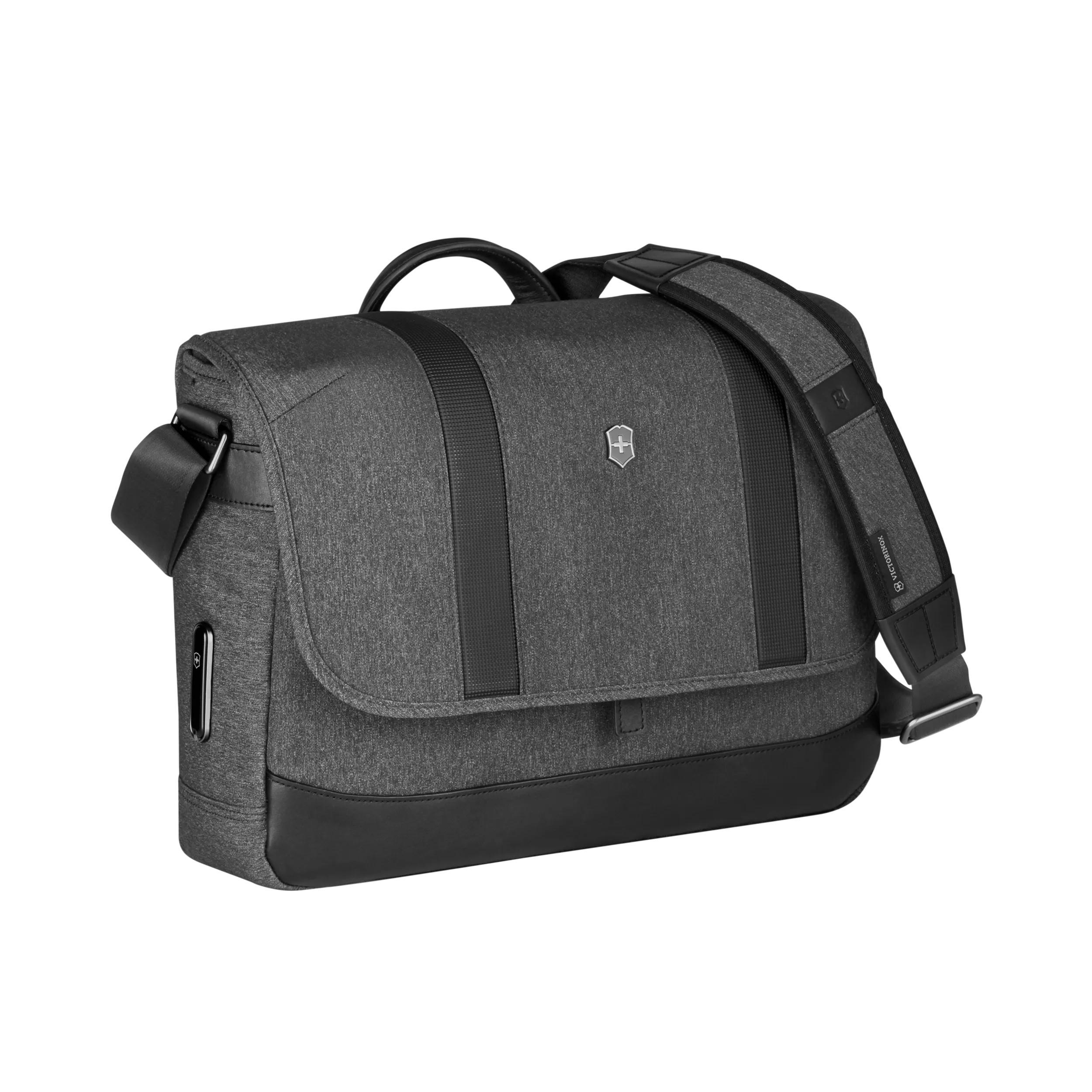 Victorinox Architecture Urban2 Messenger in Grey / Black — angle view 3