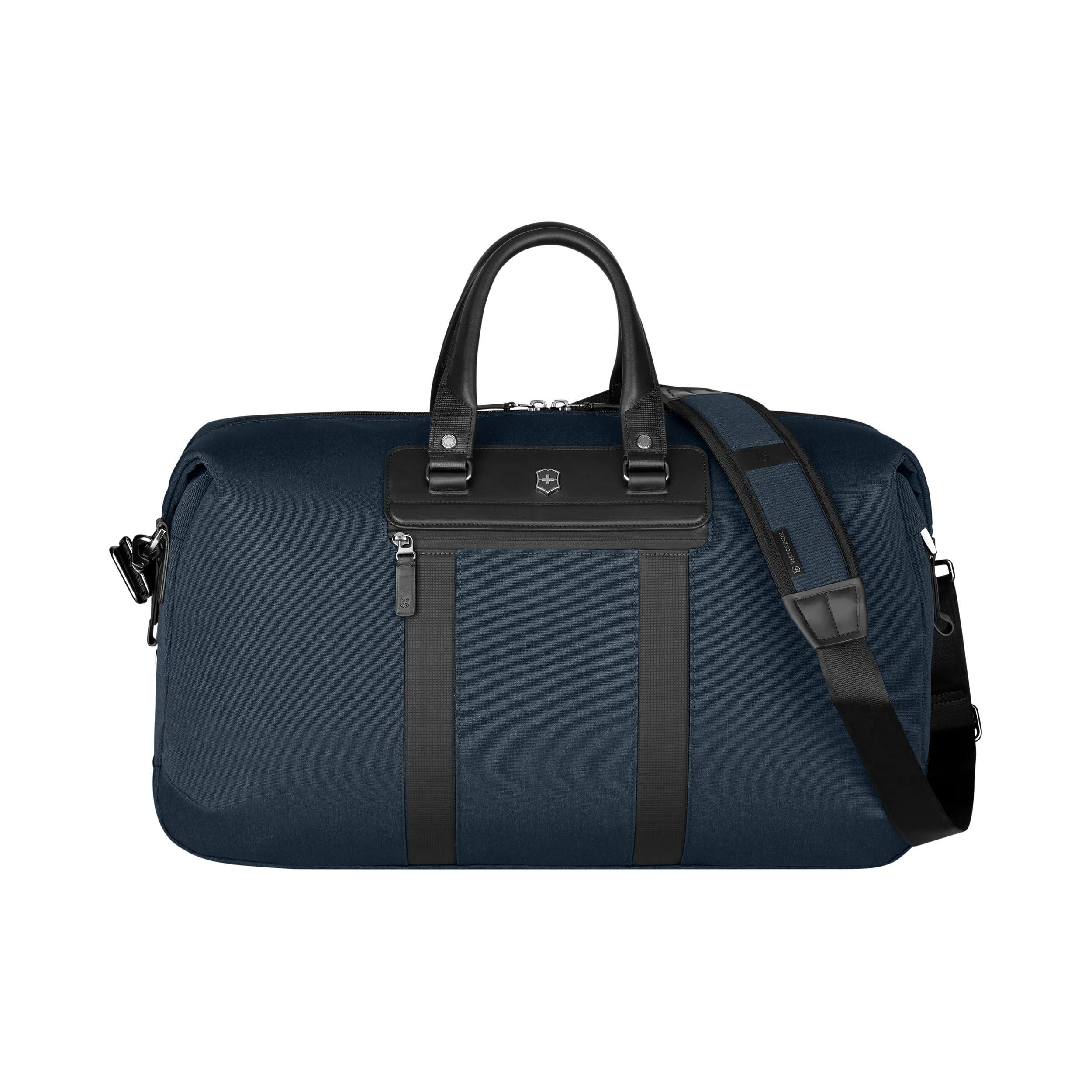 Victorinox Architecture Urban2 Weekender in Blue / Black — angle view 3
