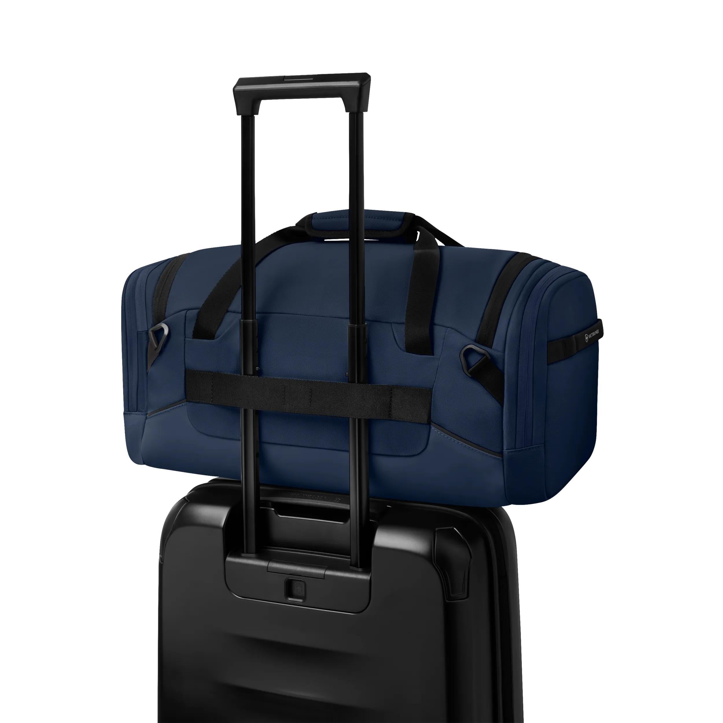 Victorinox Altmont Modern 2-Way Bag in Navy Blue — detail view