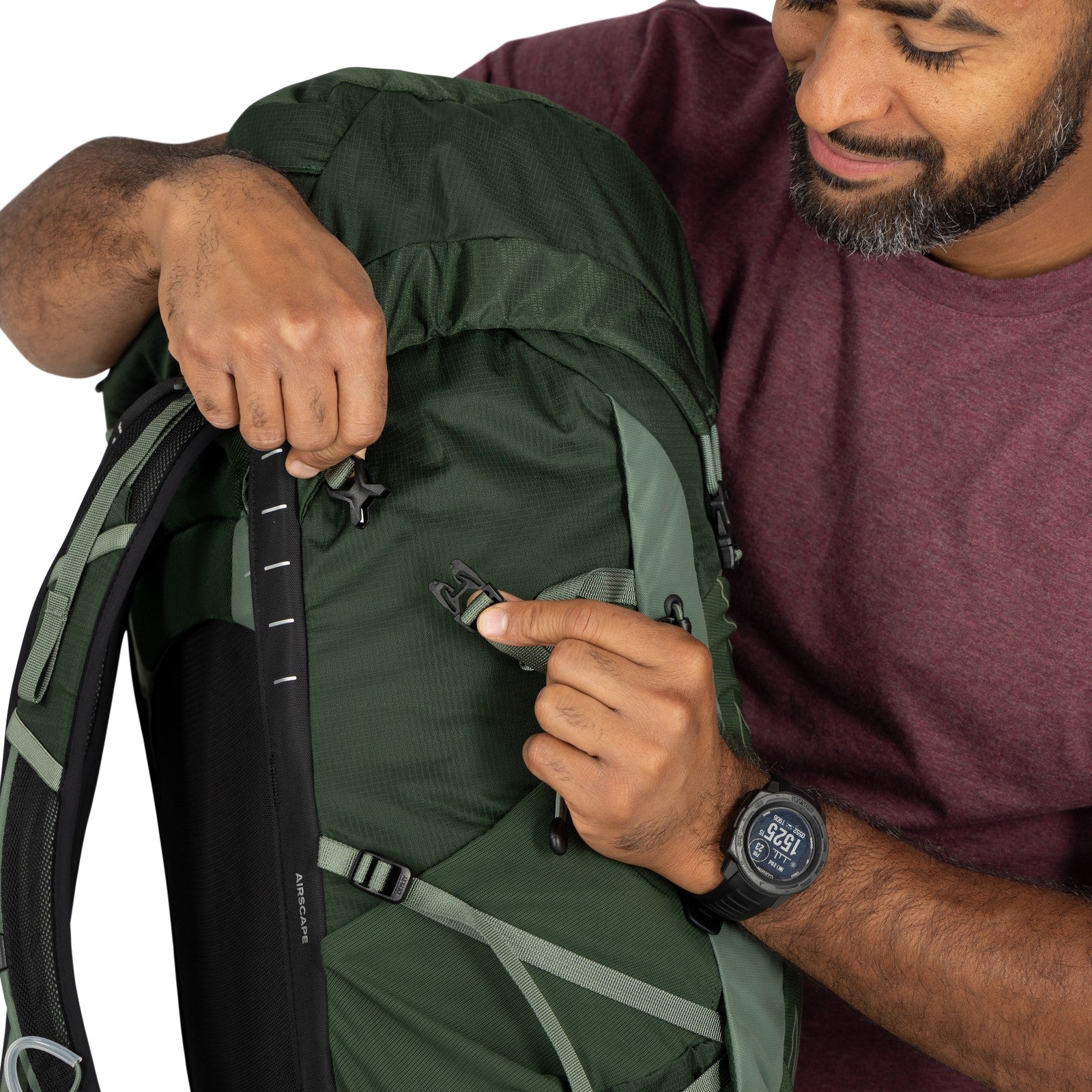 Osprey Talon 33 Hiking Backpack 33L in Green Canopy/Pine Leaf — detail view 5