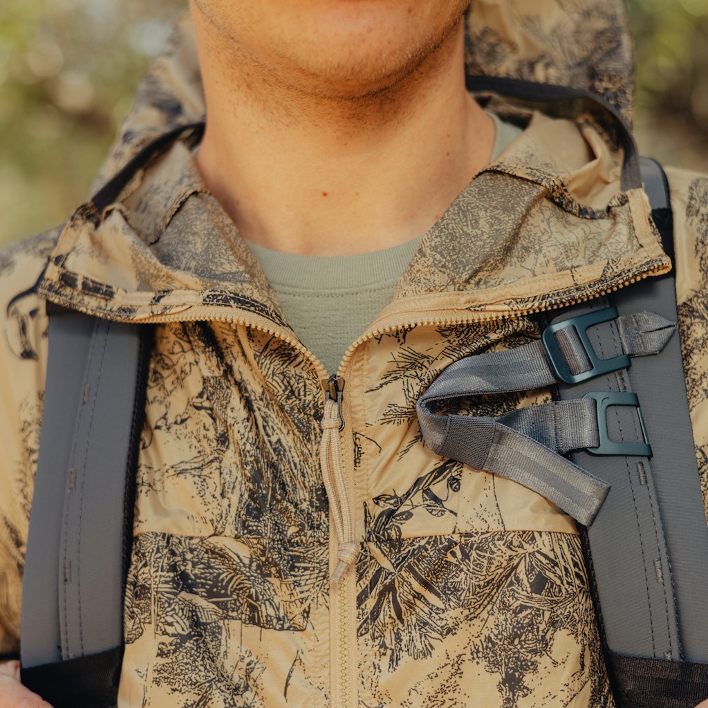 Peak Design Travel Backpack 45L in Ocean — detail view 2