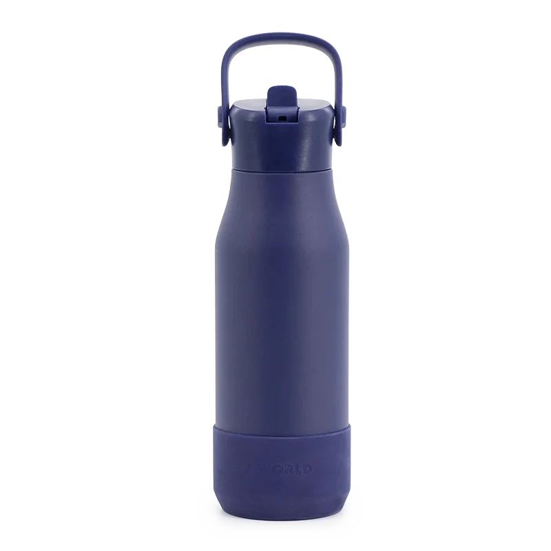 J World Flowee 22oz Insulated Water Bottle in Navy — front view # color_Navy