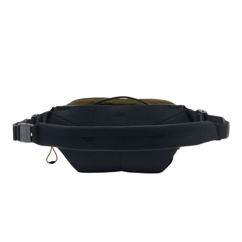 Peak Design Outdoor Sling 2L in Kelp — back view # color_Kelp