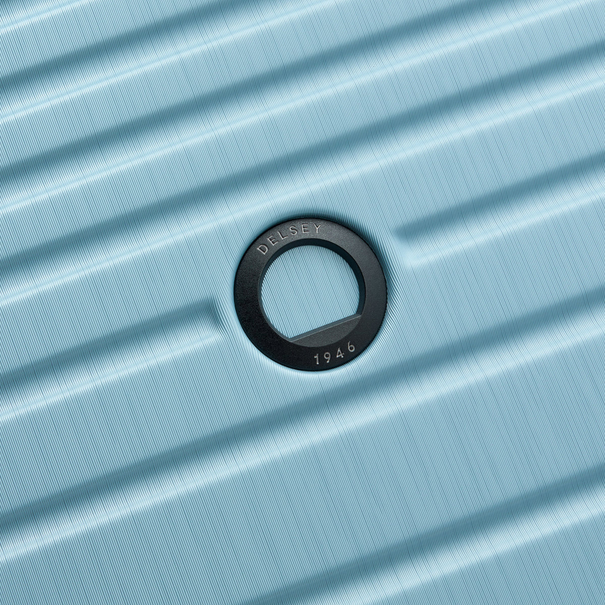 Delsey Cosmique Medium Expandable Spinner in Light Blue — detail view 3