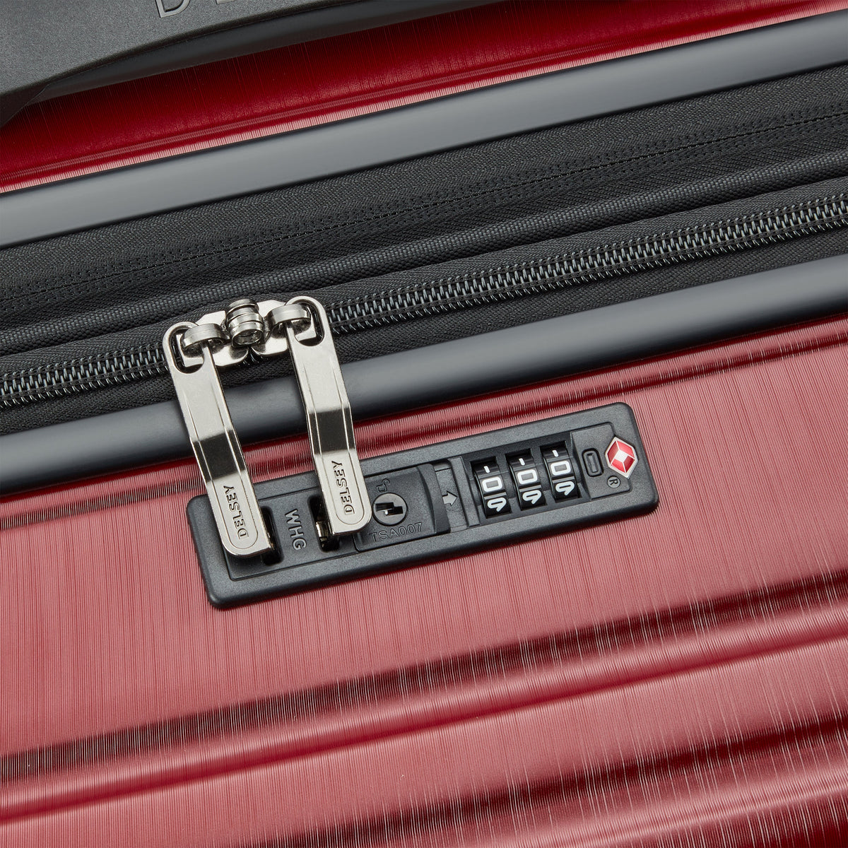 Delsey Cosmique Large Expandable Spinner in Syrah Red — detail view