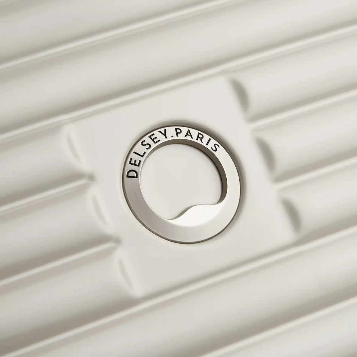 Delsey Cruise 3.0 Large Expandable Spinner in Ivory — interior view # color_Ivory