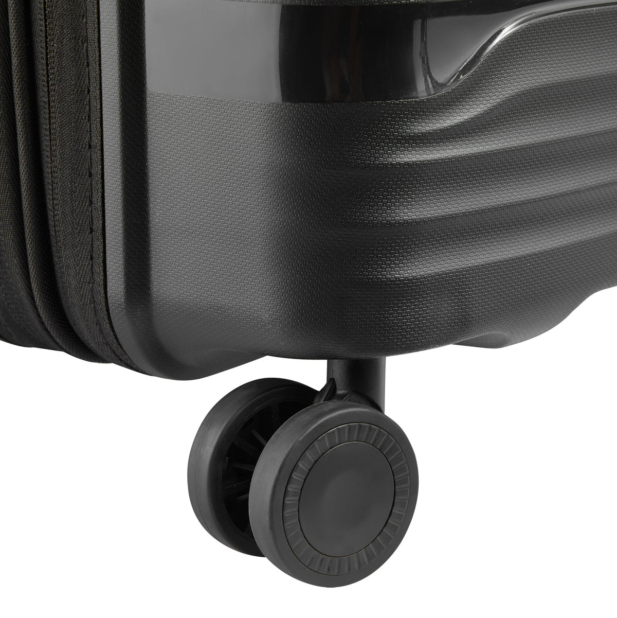 Delsey Dune Medium Expandable Spinner in Black — detail view 2