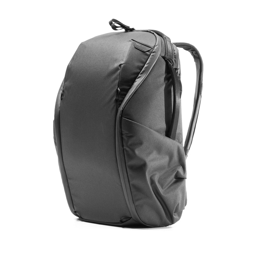 Peak Design Everyday Backpack Zip 20L in Black — angle view 3 # color_Black